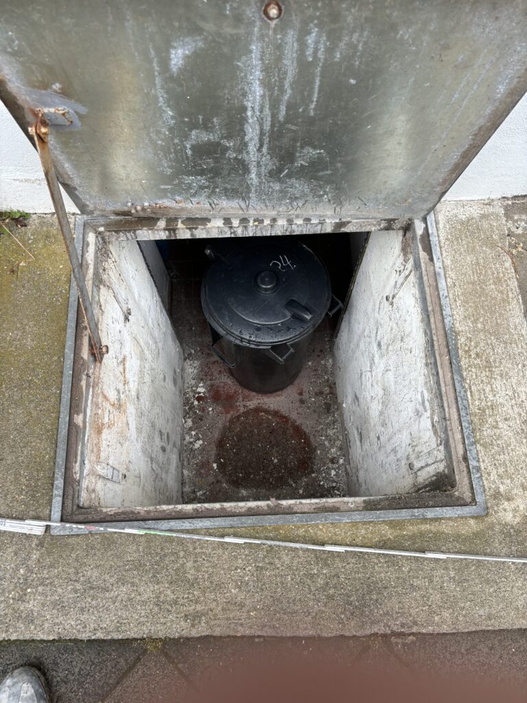 alte schachtklappe
