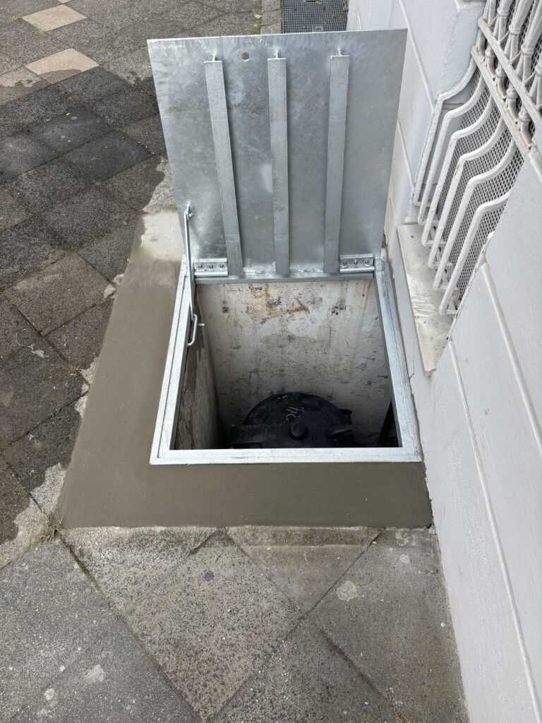 neue schachtklappe